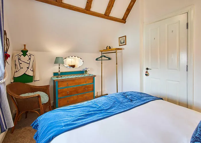 Host & - The Snug Holiday home *