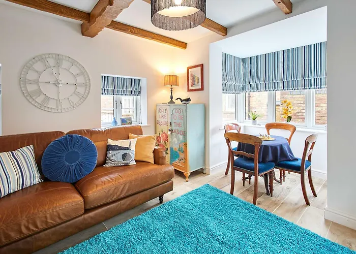Holiday home Host & - The Snug