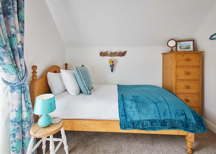 Holiday home Host & - The Snug