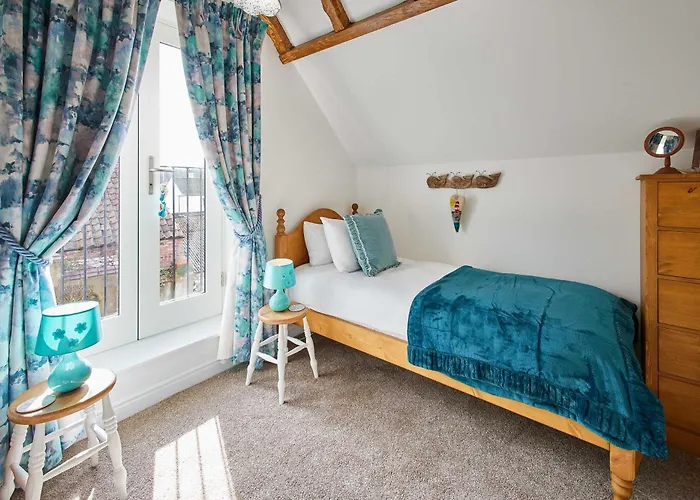 Holiday home Host & - The Snug