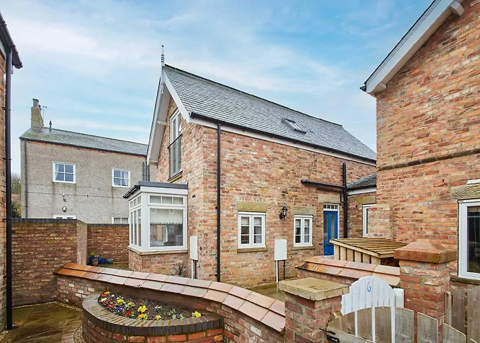 Host & - The Snug Holiday home *