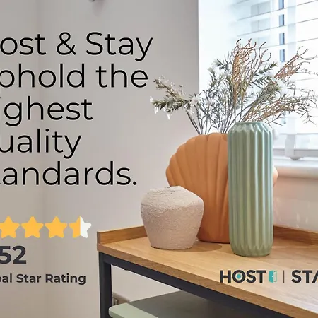 Host & - The Snug Holiday home *